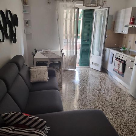 Al Mare Da Gaia Apartment Savona Exterior photo